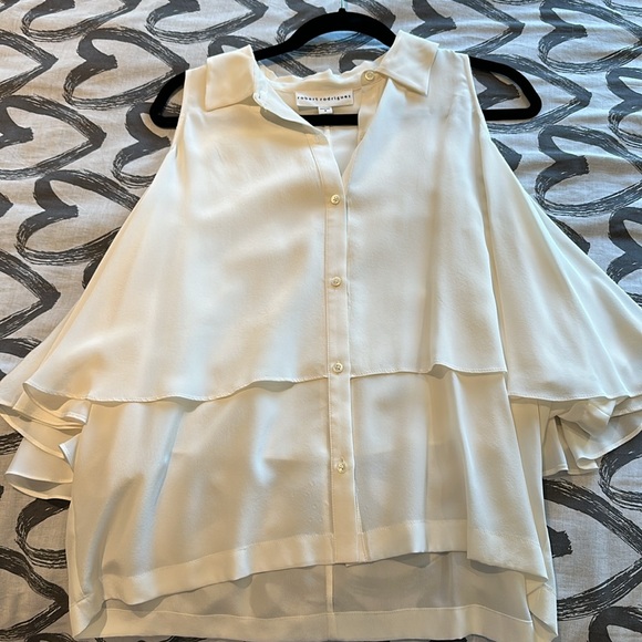 Designer  blouse. Excellent condition - Picture 2 of 4
